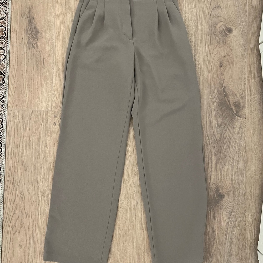 Aritzia effortless pant